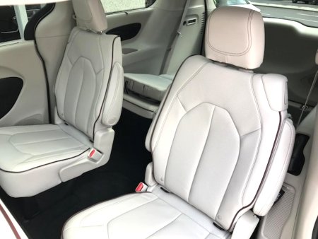 Chrysler Pacifica, 2017 - pohled č. 4