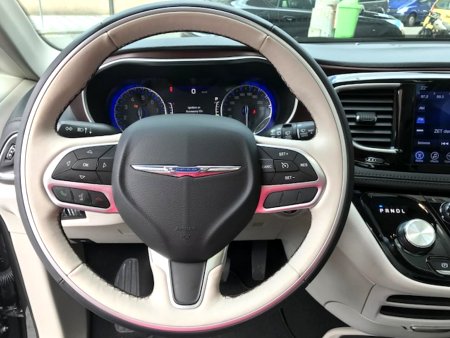 Chrysler Pacifica, 2017 - pohled č. 5