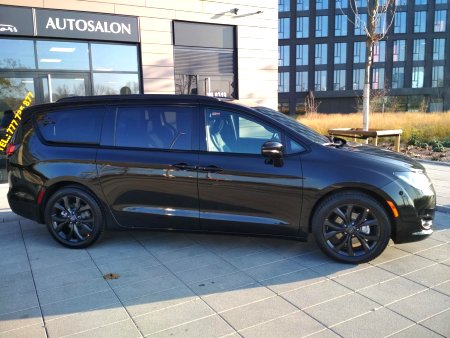 Chrysler Pacifica, 2020 - pohled č. 3