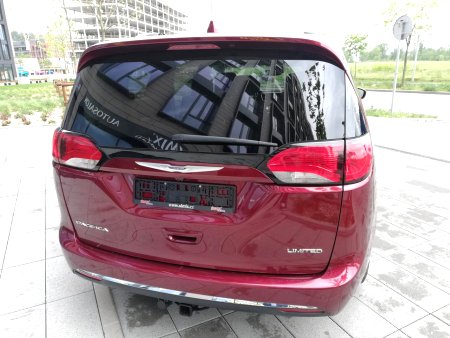 Chrysler Pacifica, 2018 - pohled č. 3