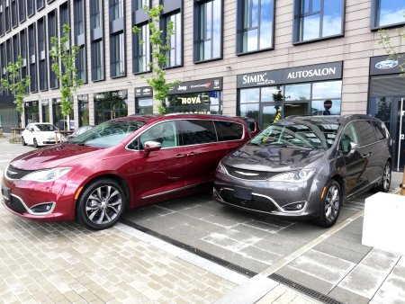 Chrysler Pacifica, 2019 - pohled č. 3