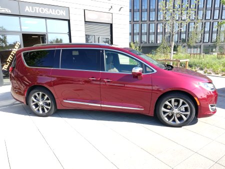 Chrysler Pacifica, 2019 - pohled č. 2