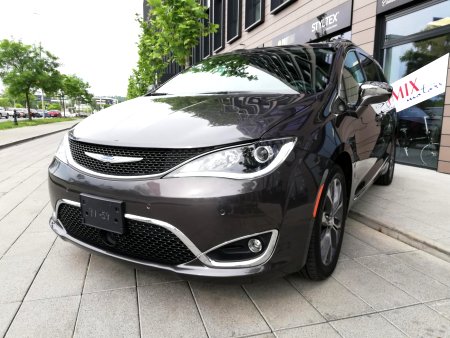 Chrysler Pacifica, 2018 - pohled č. 2