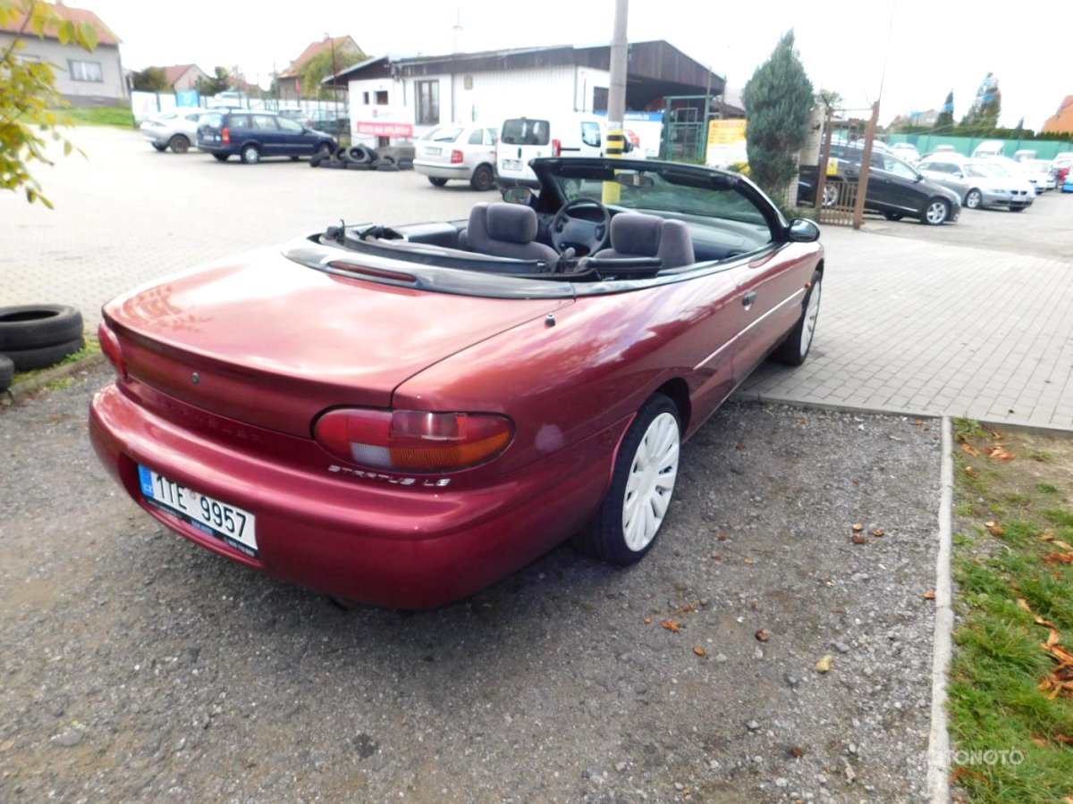 Chrysler Stratus, 1997 - pohled č. 2