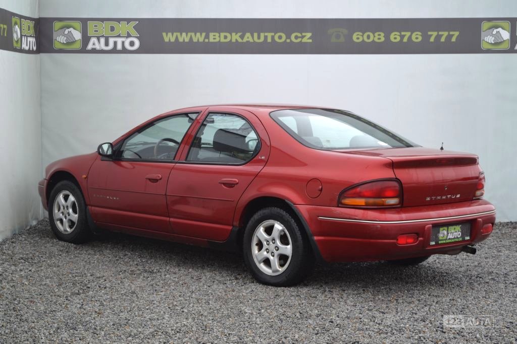 Chrysler Stratus, 1999 - pohled č. 4