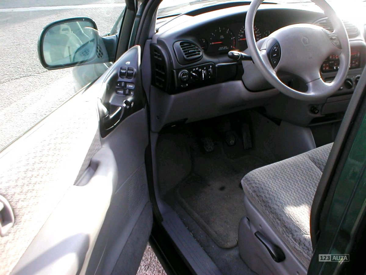 Chrysler Voyager, 2000 - pohled č. 11