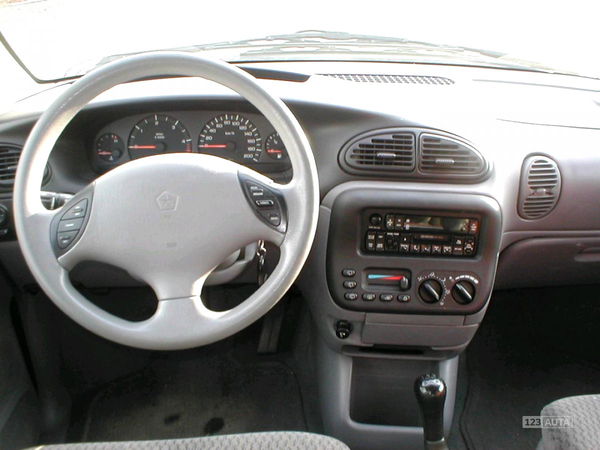 Chrysler Voyager, 2000 - pohled č. 12