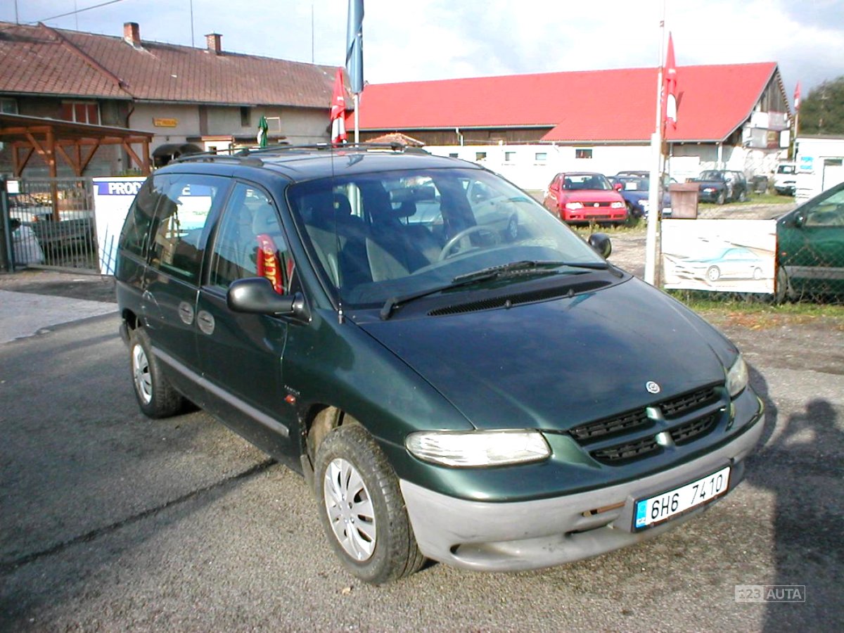 Chrysler Voyager, 2000 - pohled č. 3
