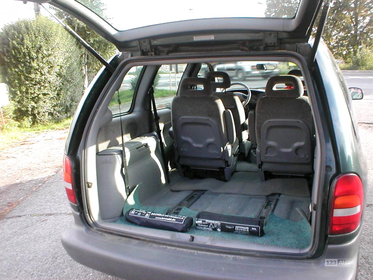 Chrysler Voyager, 2000 - pohled č. 9