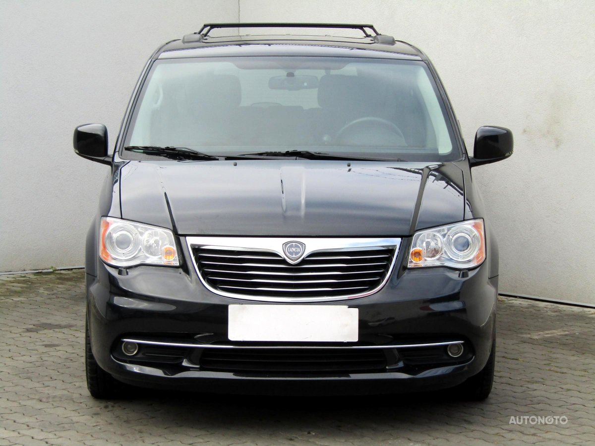 Chrysler Voyager, 2012 - pohled č. 2