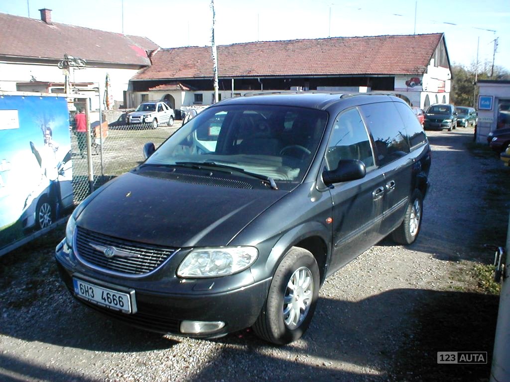 Chrysler Voyager, 2001 - celkový pohled