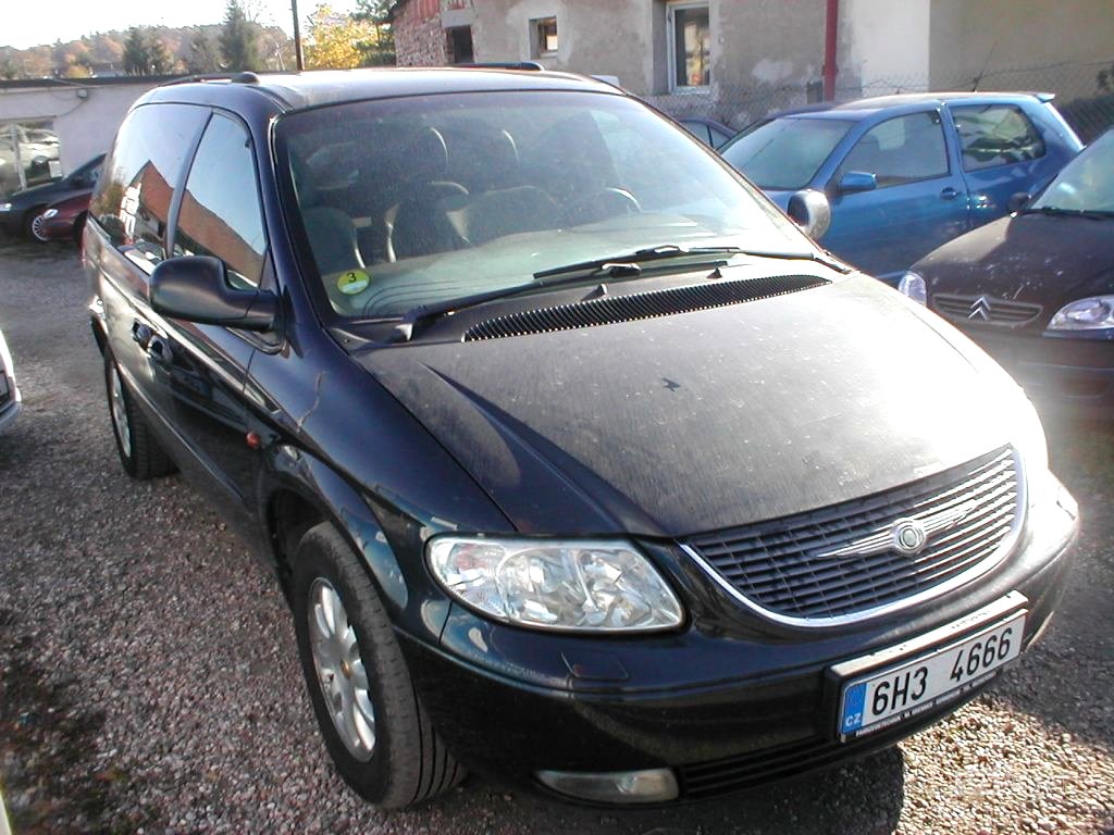 Chrysler Voyager, 2001 - pohled č. 3