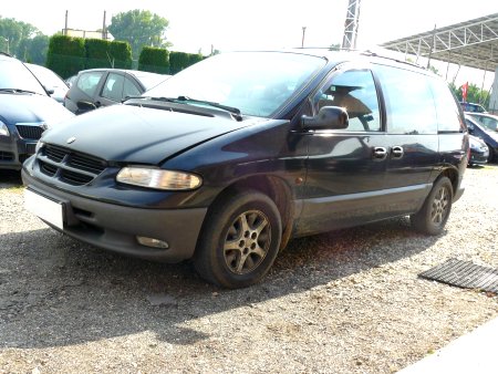 Chrysler Voyager, 1998 - pohled č. 3