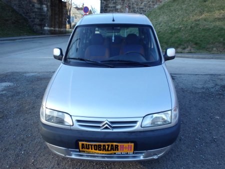 Mazda 5 2,0 MZR-CD,7 míst. nová STK