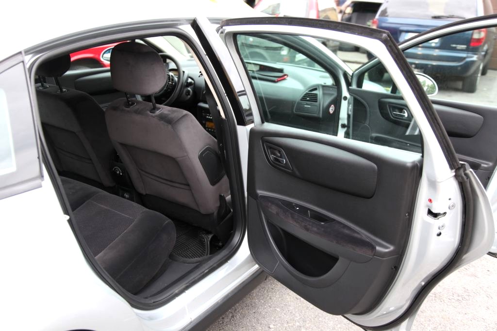 Citroën C4, 2009 - pohled č. 12