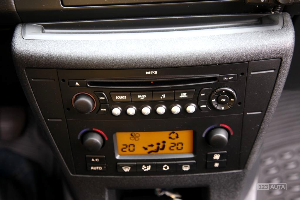 Citroën C4, 2009 - pohled č. 19