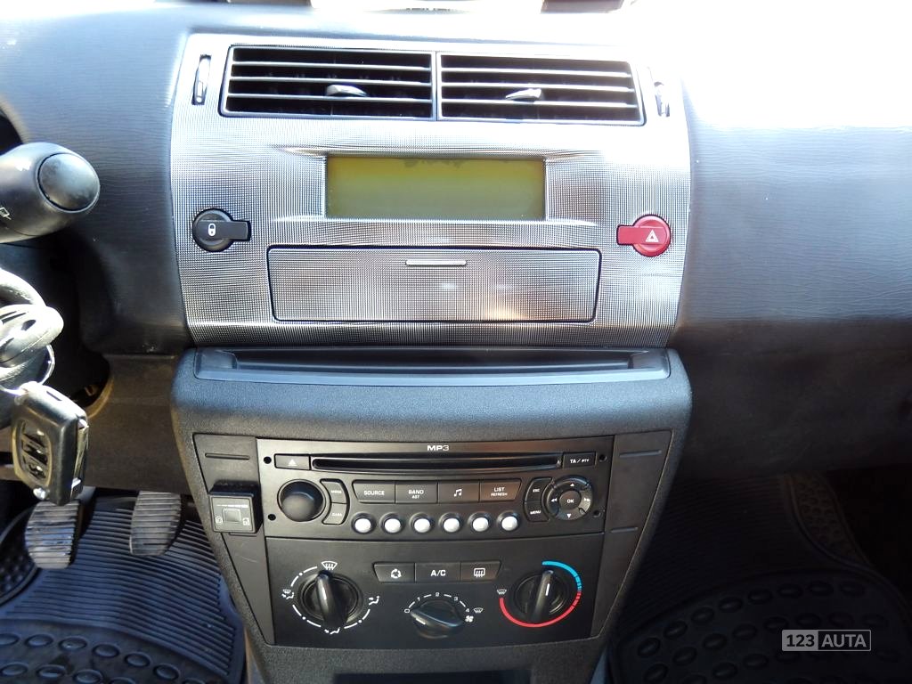 Citroën C4, 2008 - pohled č. 12