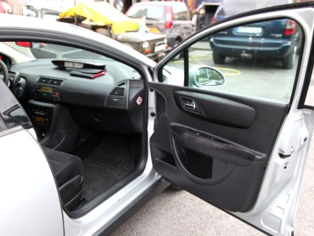 Citroën C4, 2009 - pohled č. 13