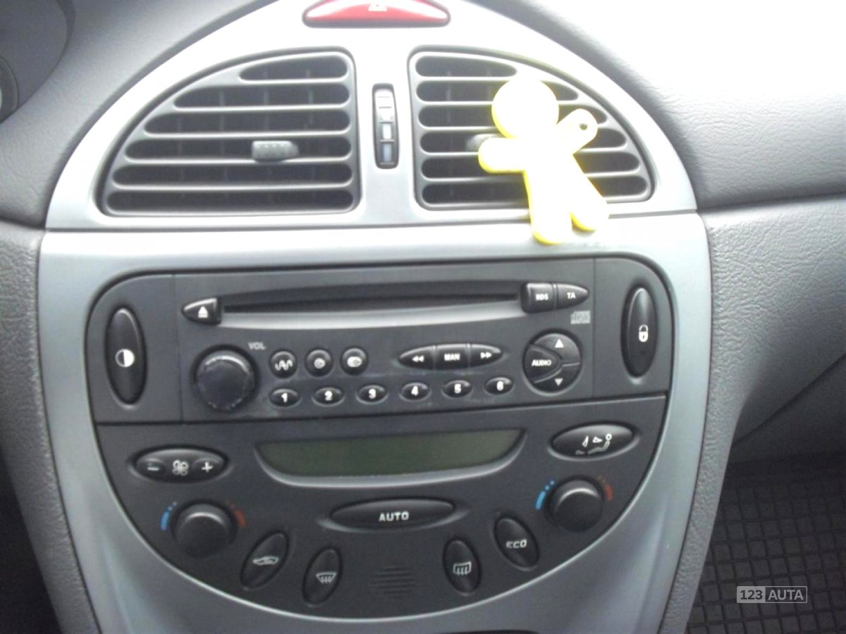 Citroën C5, 2004 - pohled č. 9