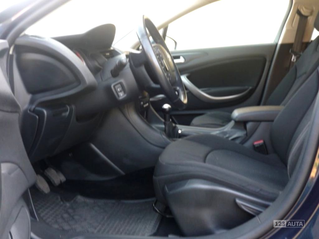 Citroën C5, 2010 - pohled č. 10