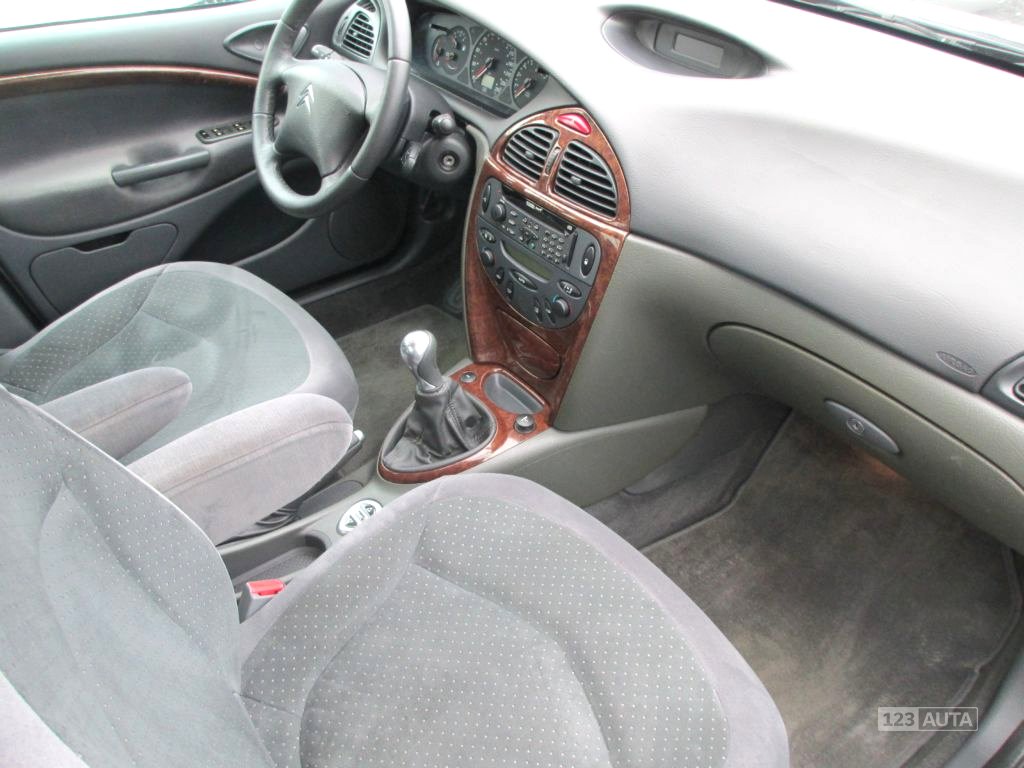 Citroën C5, 2002 - pohled č. 18