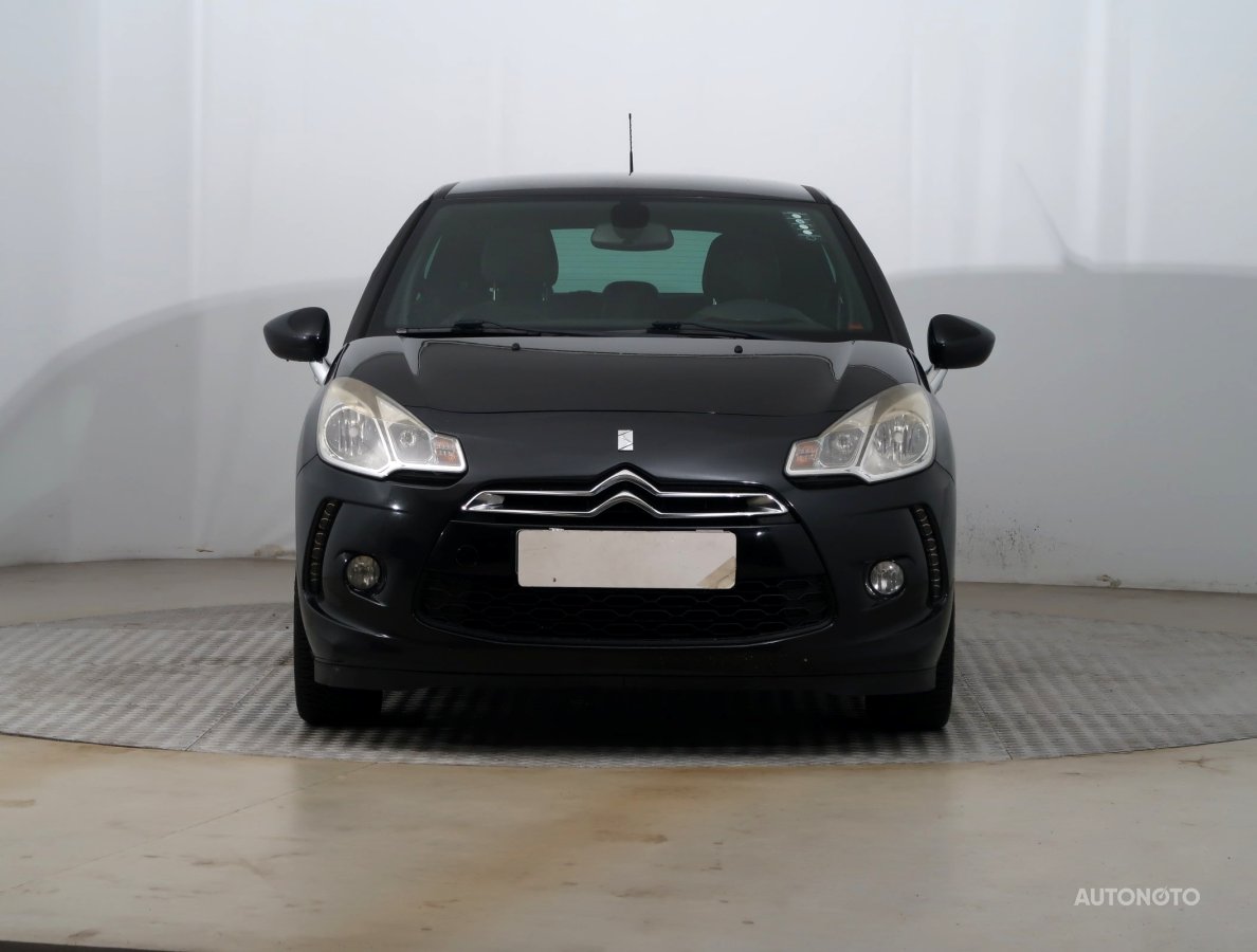 Citroën DS3, 2011 - pohled č. 2