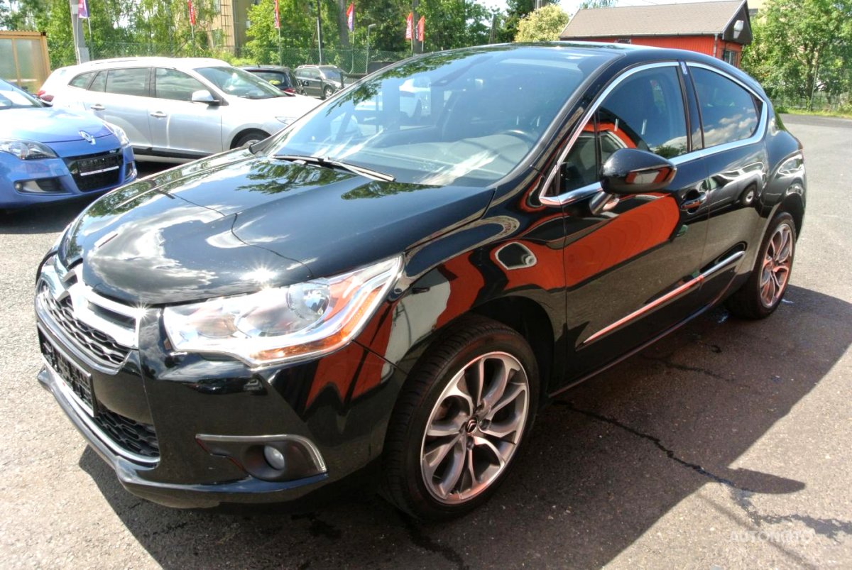 Citroën DS4, 2011 - celkový pohled