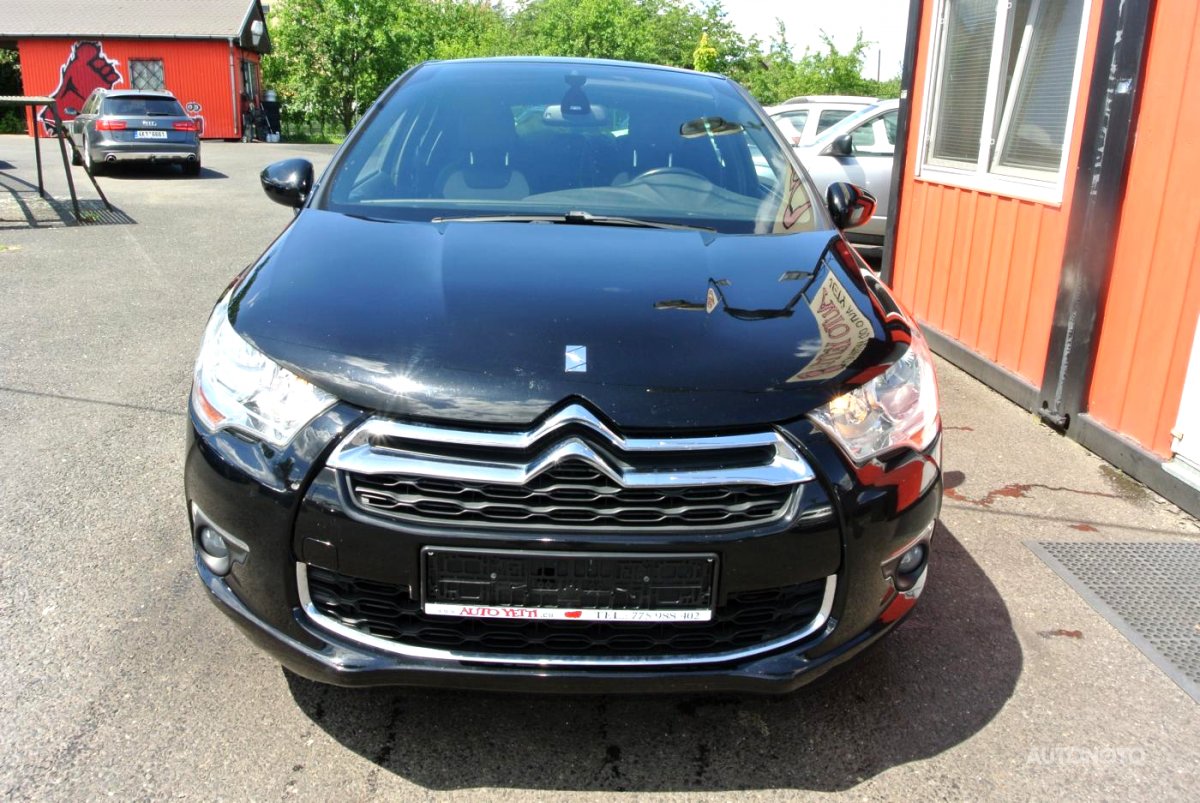 Citroën DS4, 2011 - pohled č. 2