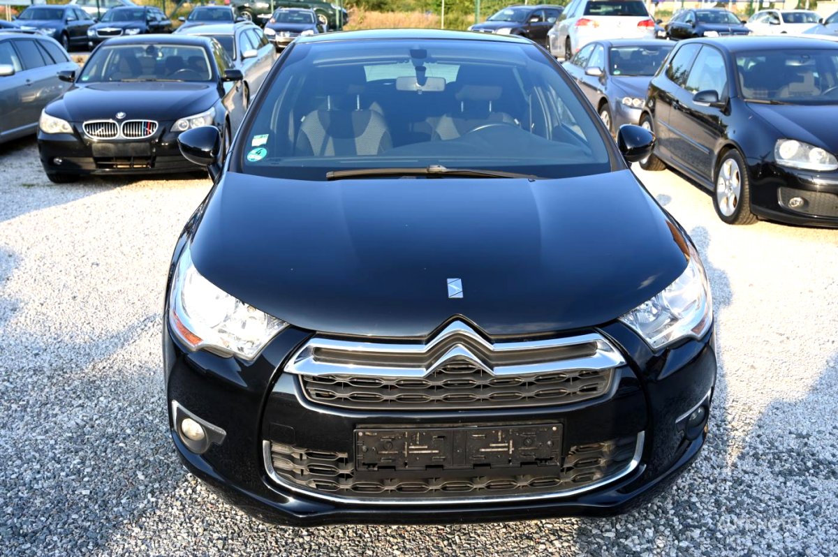 Citroën DS4, 2012 - pohled č. 2
