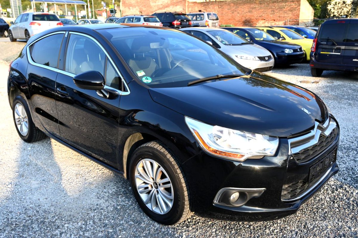 Citroën DS4, 2012 - pohled č. 3