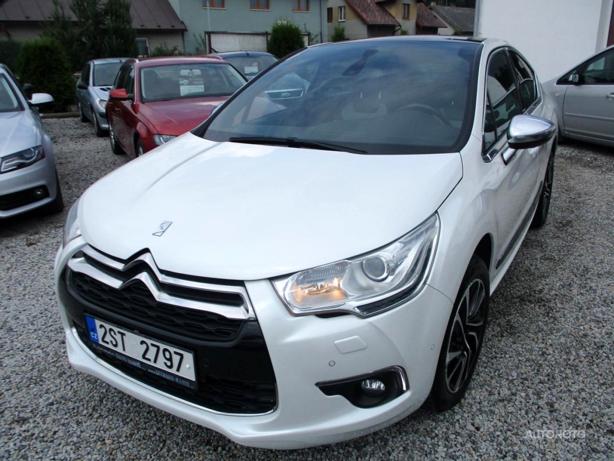 Citroën DS4, 2013 - pohled č. 2