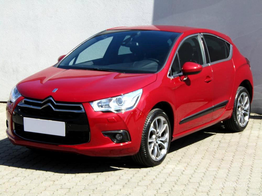 Citroën DS4, 2013 - pohled č. 3