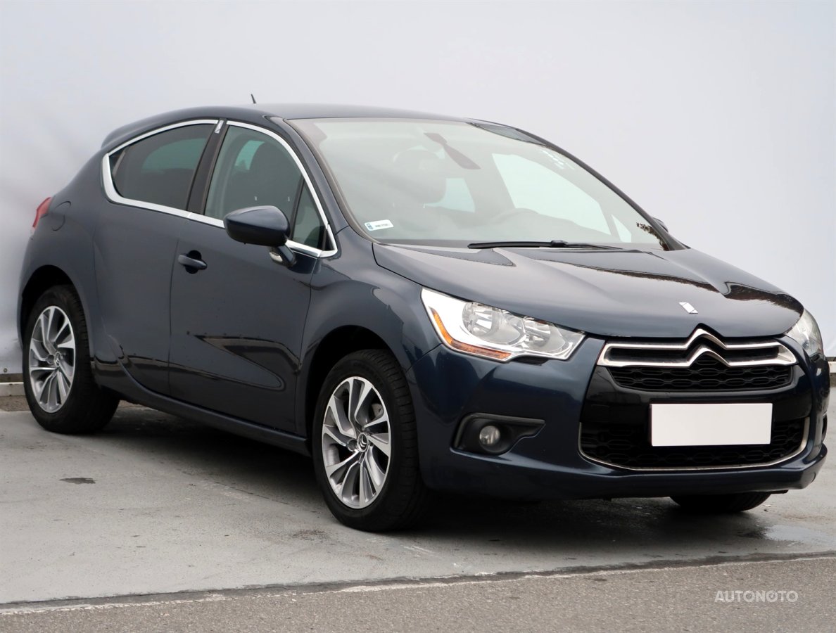 Citroën DS4, 2012 - celkový pohled