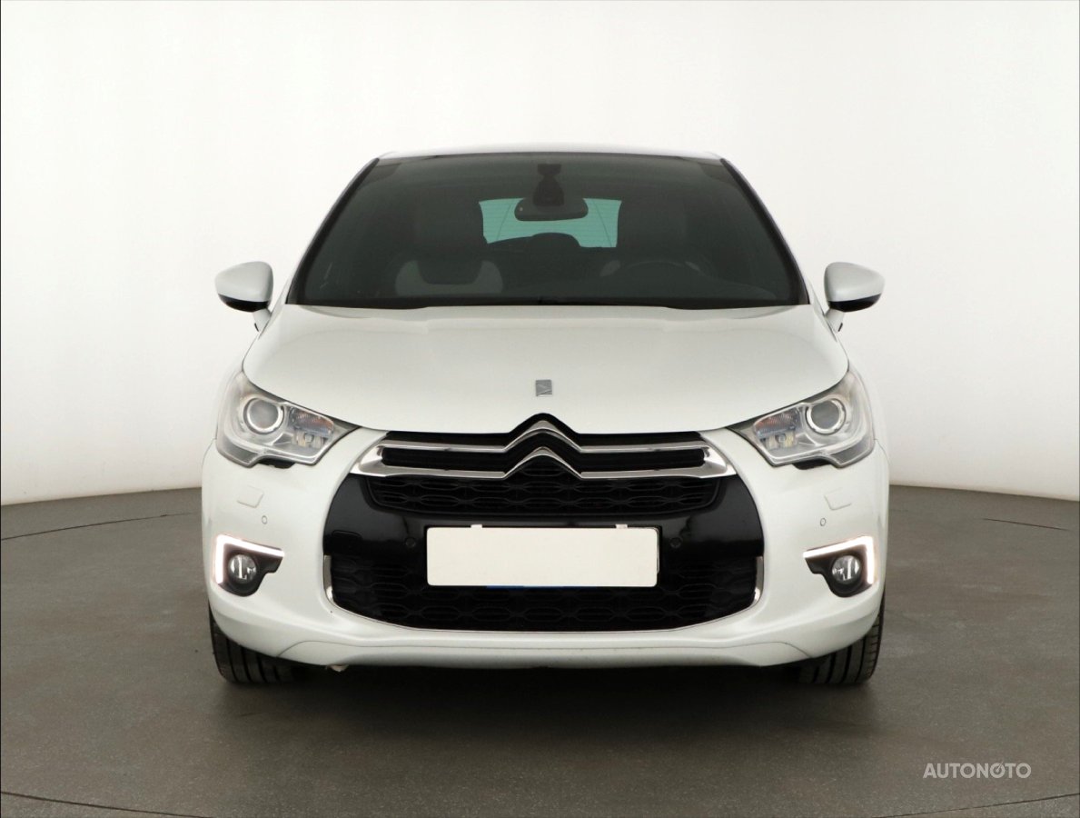 Citroën DS4, 2013 - pohled č. 2