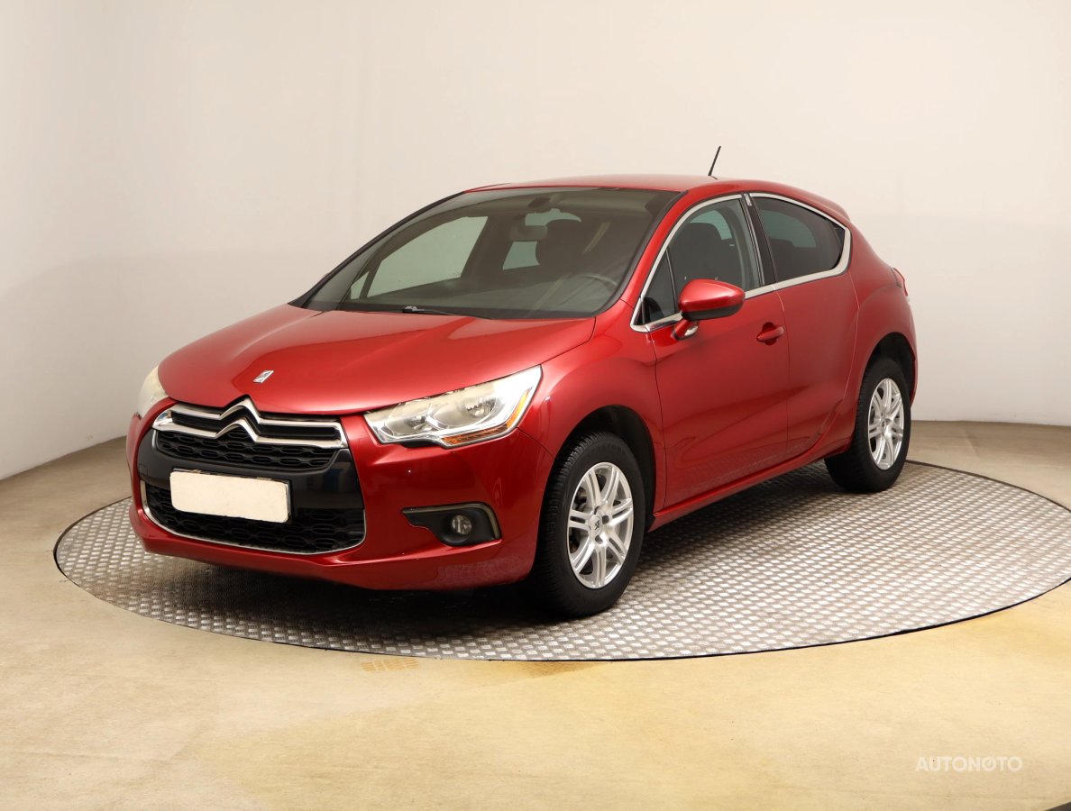 Citroën DS4, 2012 - pohled č. 3