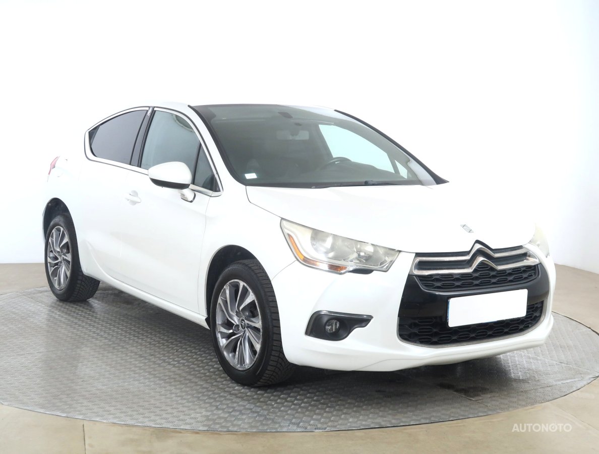 Citroën DS4, 2012 - celkový pohled