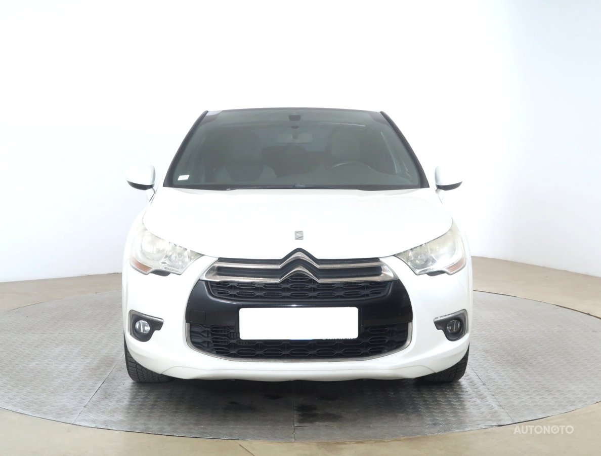 Citroën DS4, 2012 - pohled č. 2