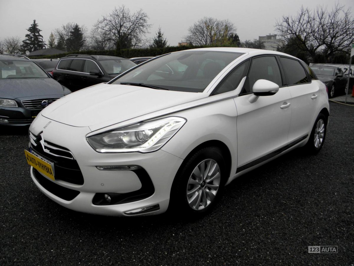 Citroën DS5, 2014 - pohled č. 2