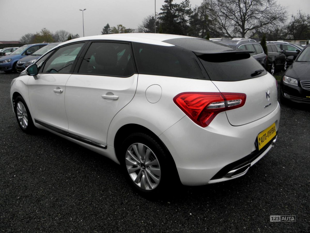 Citroën DS5, 2014 - pohled č. 5