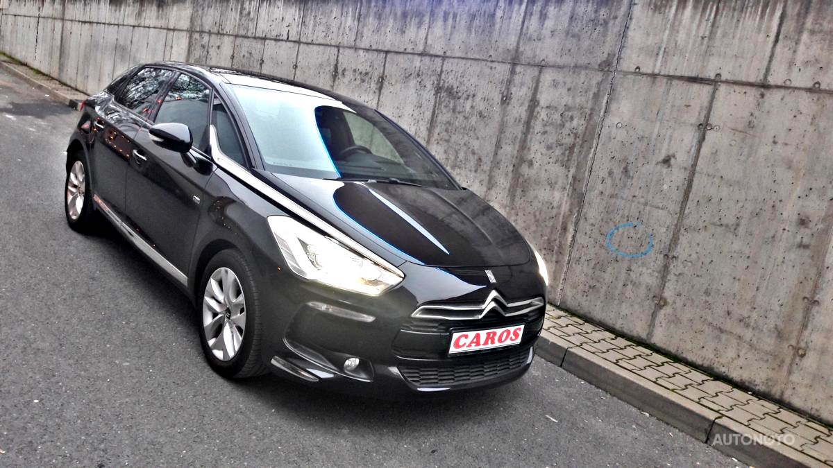 Citroën DS5, 2013 - pohled č. 2