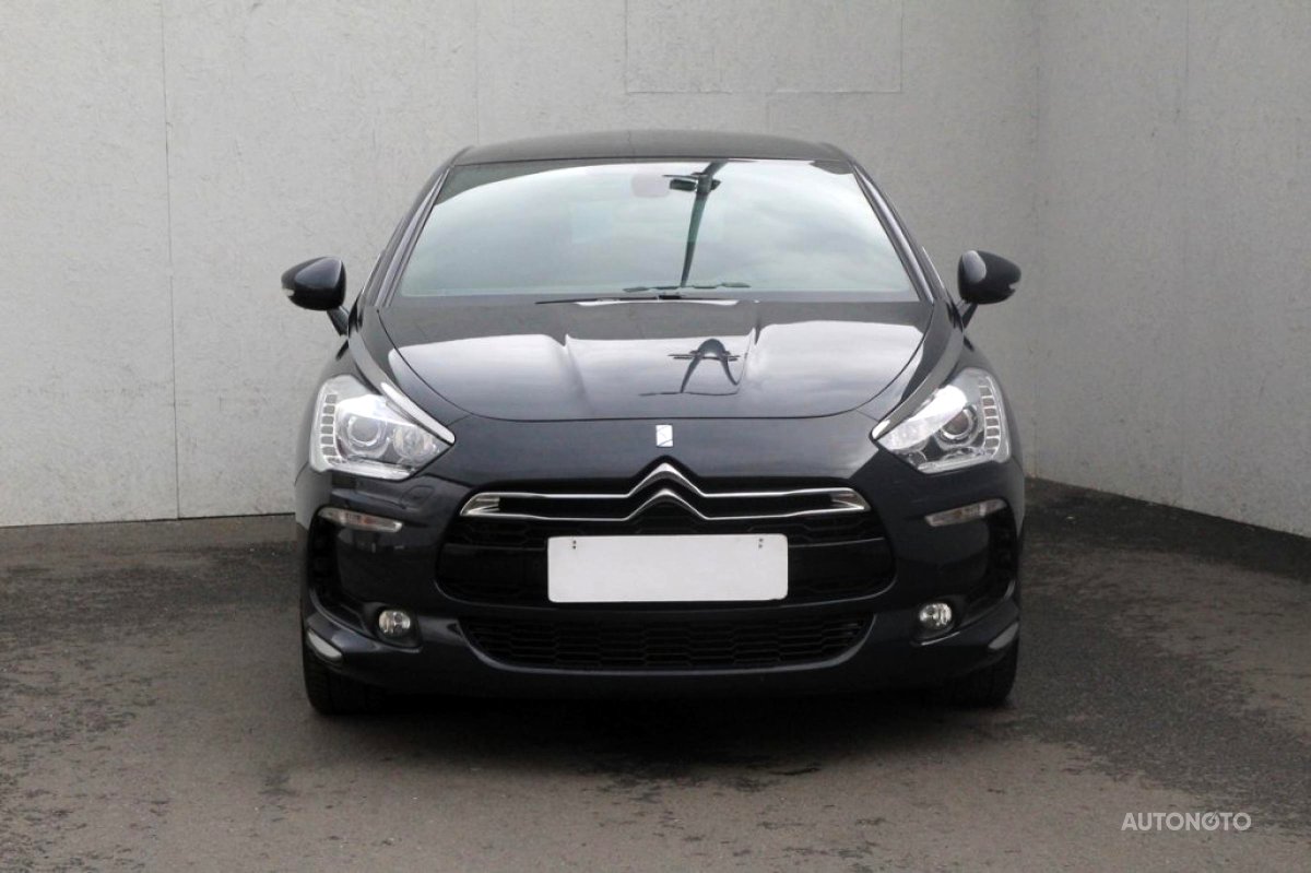 Citroën DS5, 2013 - pohled č. 2