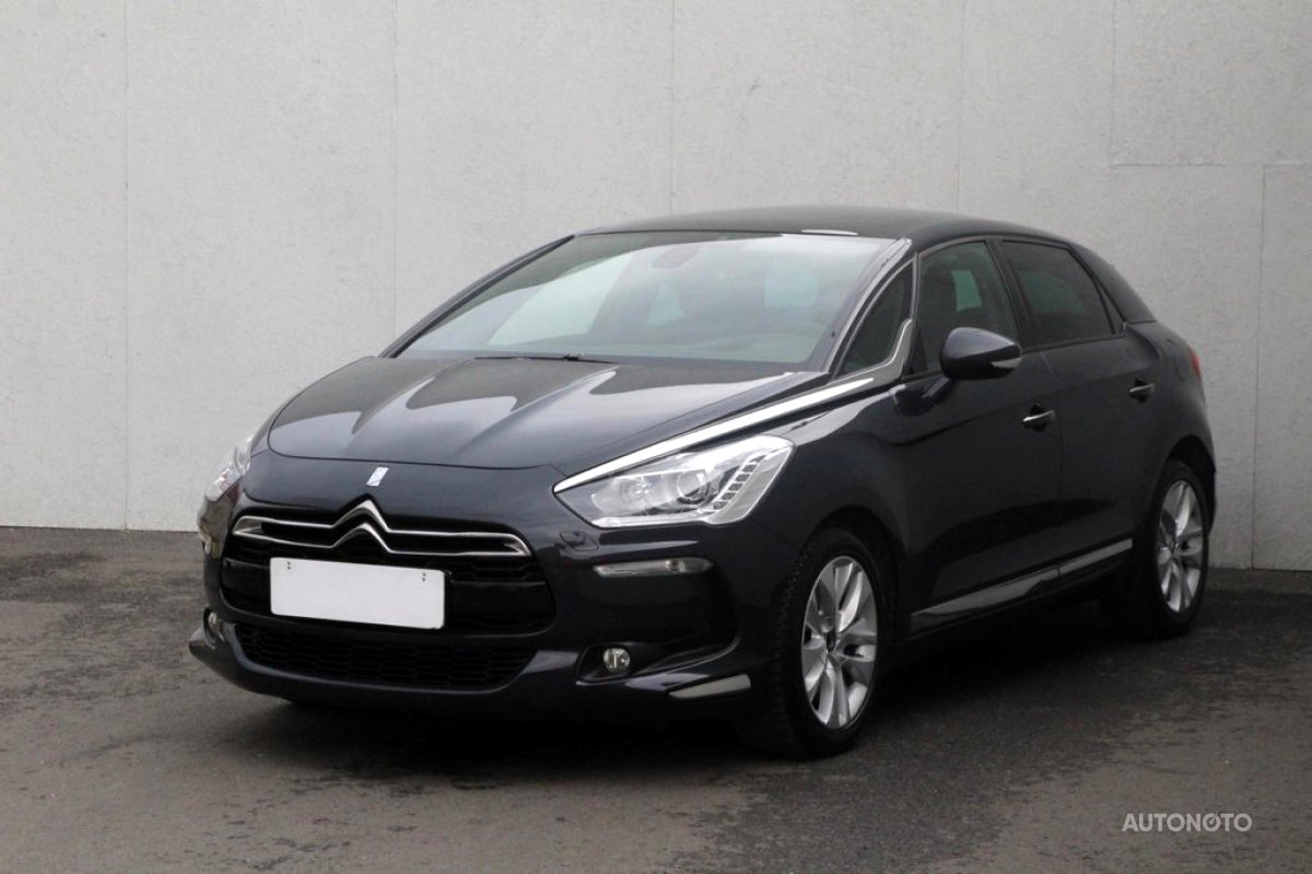 Citroën DS5, 2013 - pohled č. 3