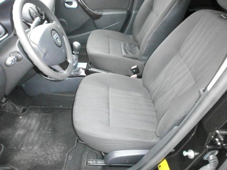 Dacia Duster, 2011 - pohled č. 11