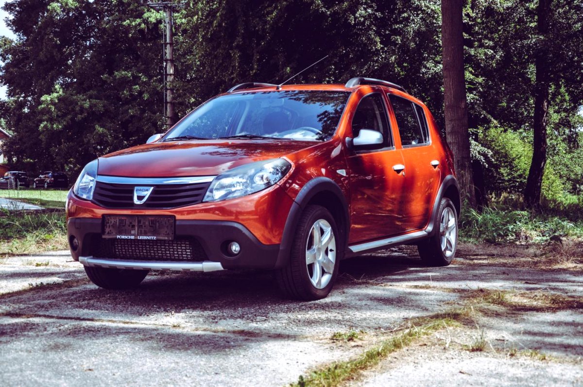 Dacia Sandero, 2012 - celkový pohled