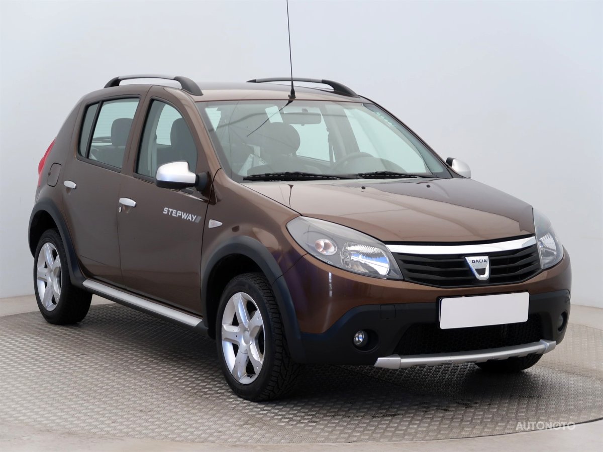 Dacia Sandero, 2012 - celkový pohled