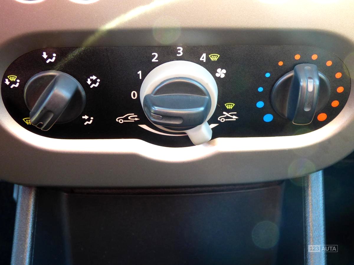 Dacia Sandero, 2010 - pohled č. 19