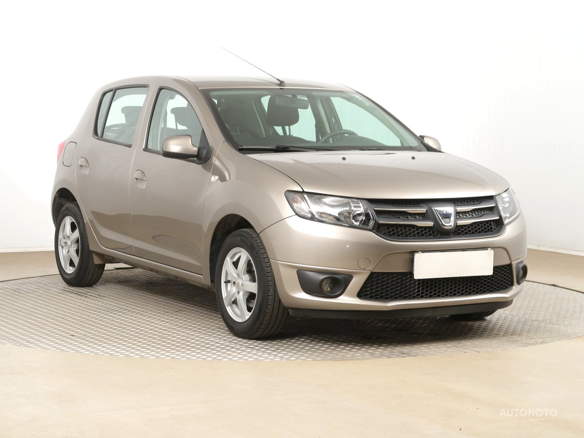 Dacia Sandero, 2015 - celkový pohled