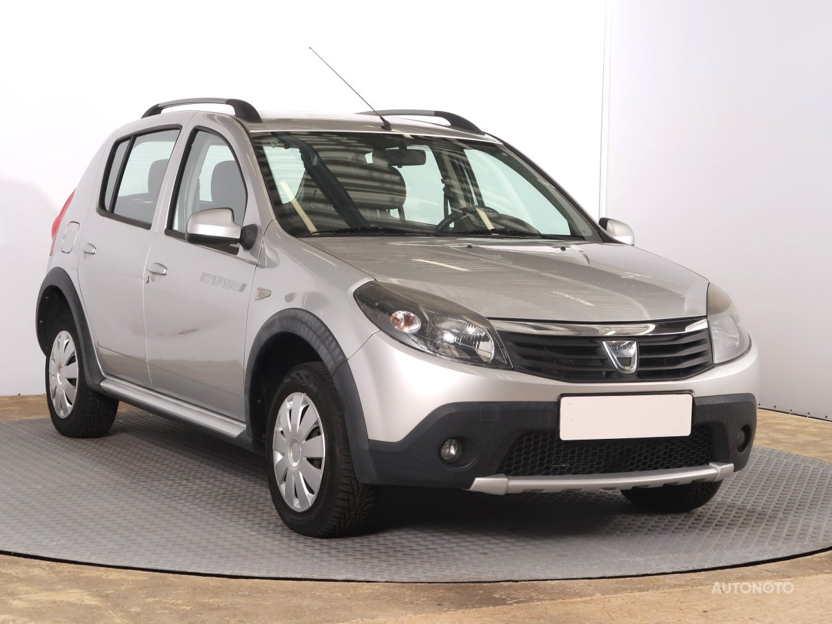 Dacia Sandero, 2012 - celkový pohled