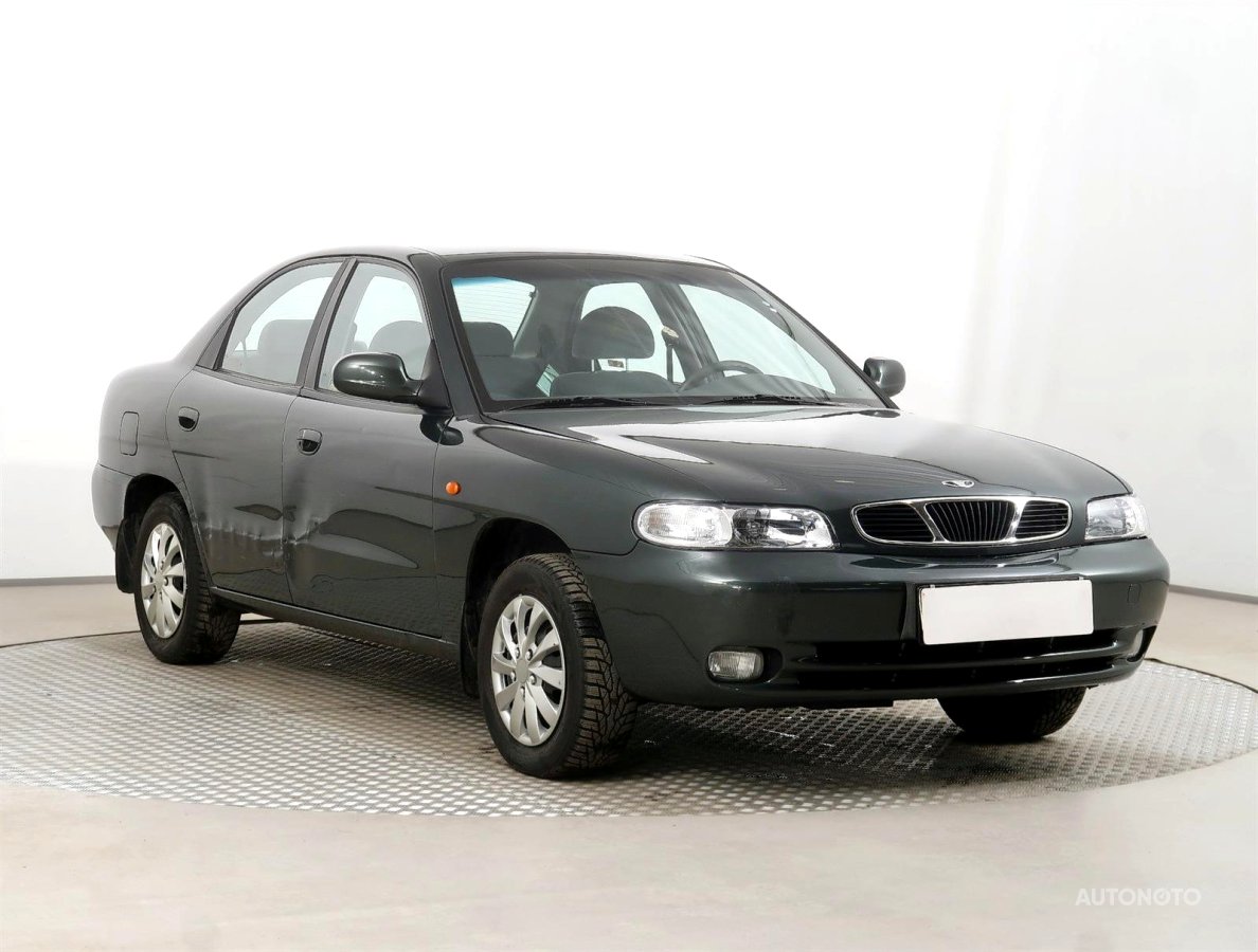 Daewoo Nubira, 1998 - celkový pohled