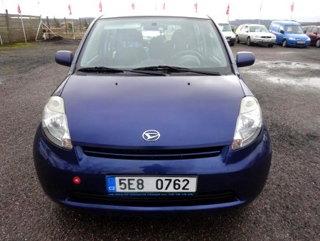 Daihatsu Sirion, 2005 - pohled č. 2